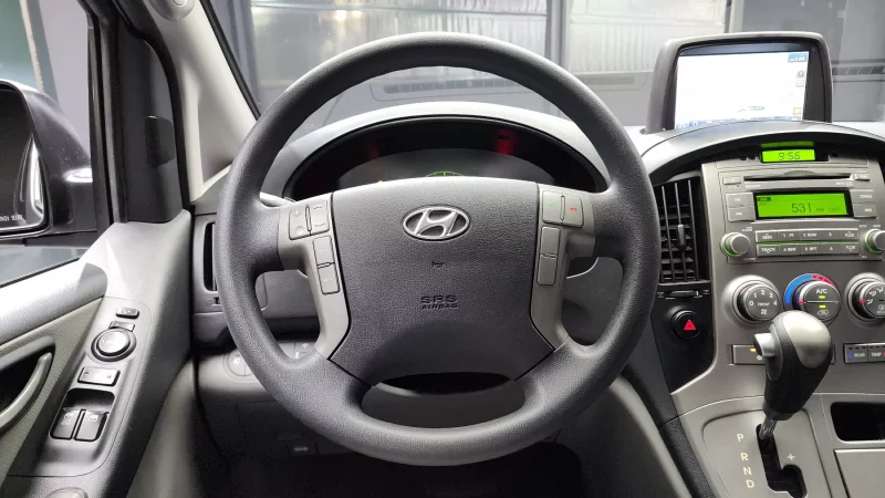 Hyundai Starex