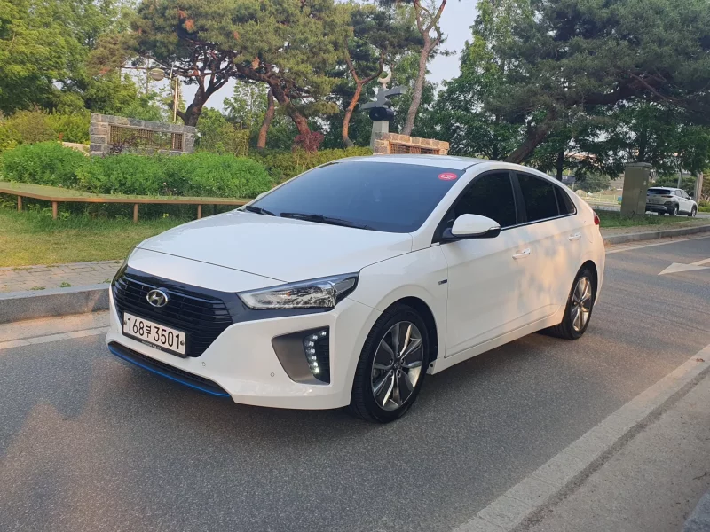Hyundai Ioniq