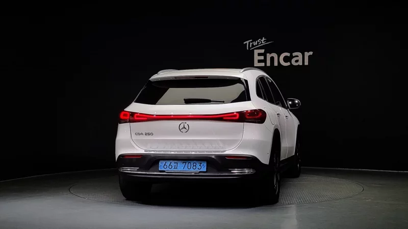 Mercedes-Benz EQA