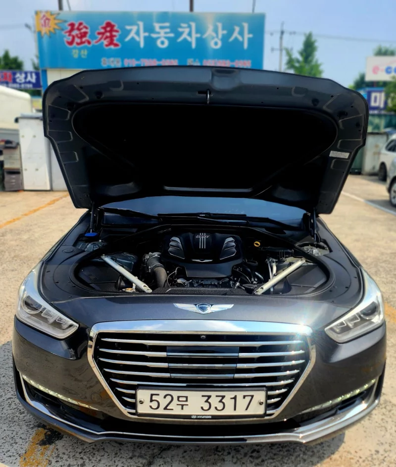 Genesis EQ900