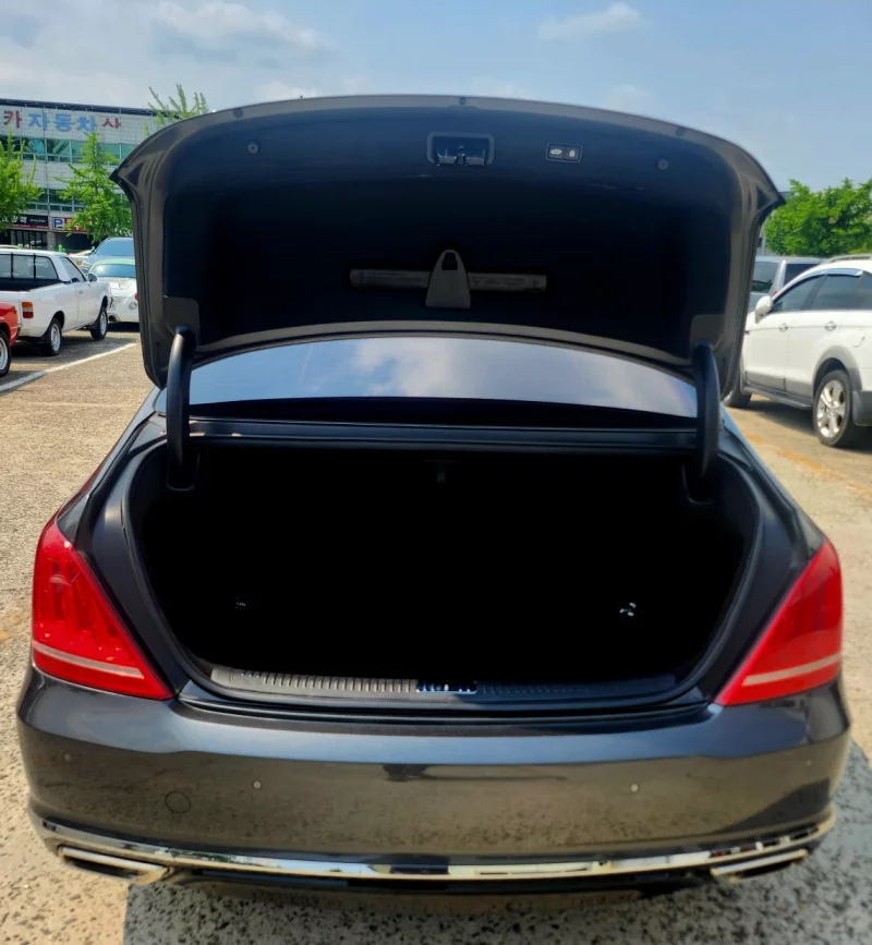 Genesis EQ900