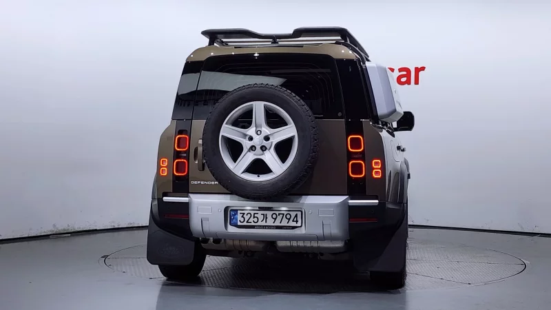 Land Rover DEFENDER