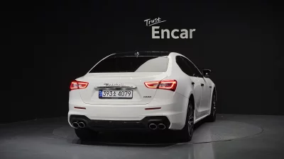 Maserati GHIBLI