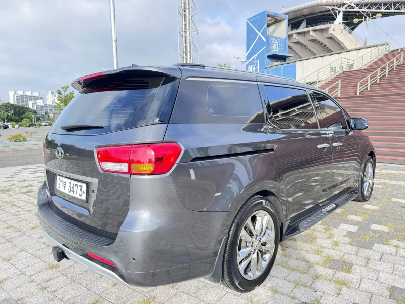 Kia Carnival