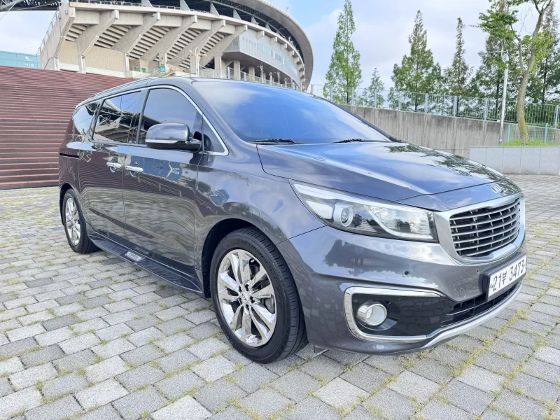 Kia Carnival