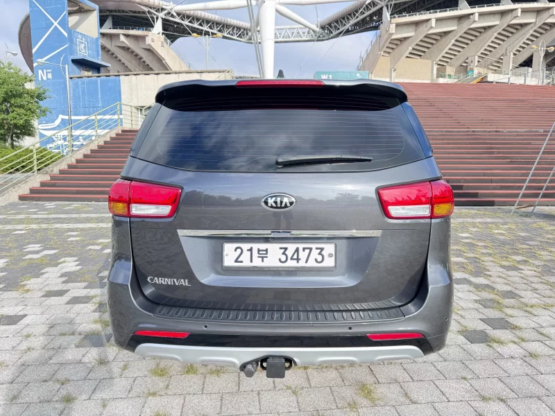 Kia Carnival