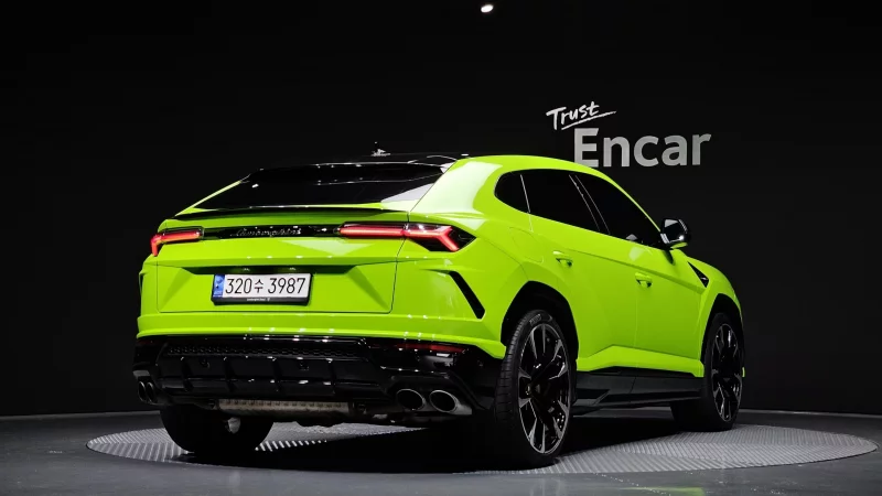 Lamborghini URUS