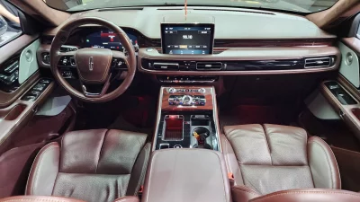 Lincoln AVIATOR