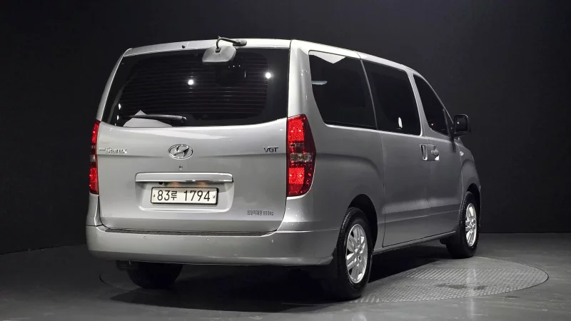 Hyundai Starex