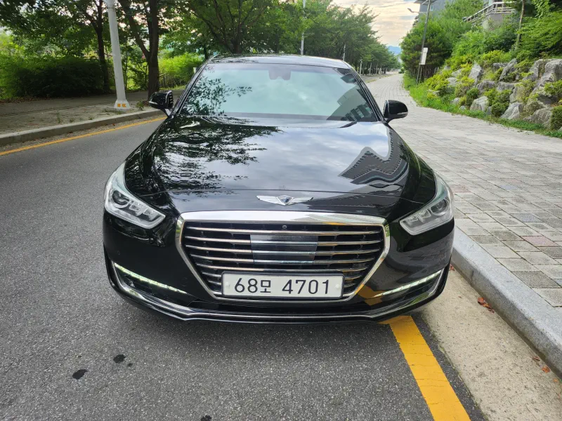 Genesis EQ900