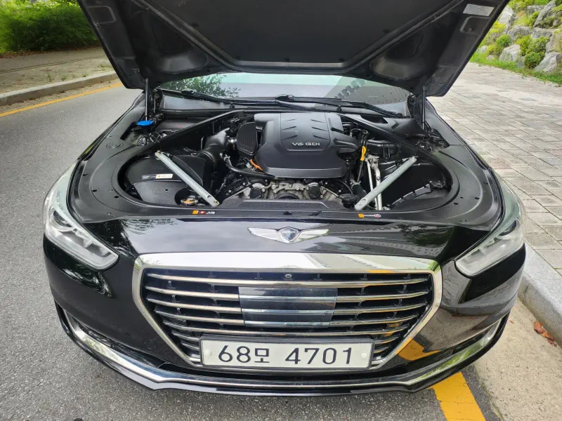 Genesis EQ900