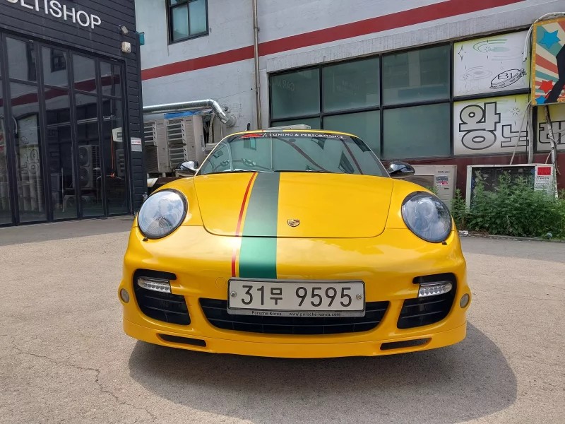 Porsche 911