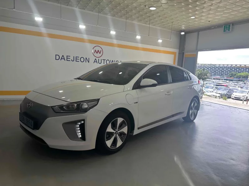 Hyundai Ioniq
