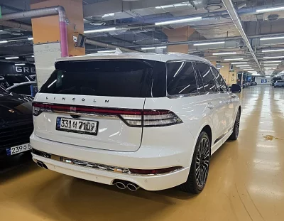 Lincoln AVIATOR