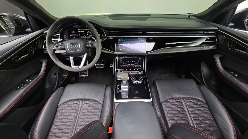 Audi RSQ8
