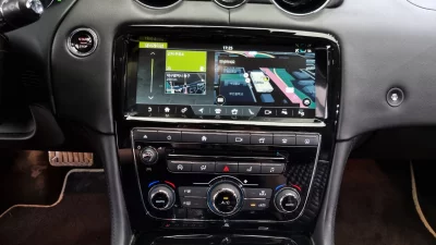 Jaguar XJ