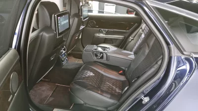 Jaguar XJ
