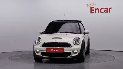 MINI Cooper Convertible