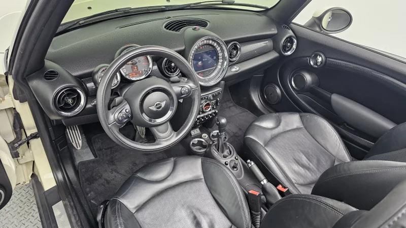 MINI Cooper Convertible