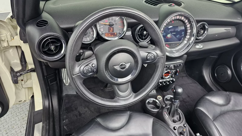 MINI Cooper Convertible