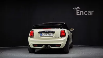 MINI Cooper Convertible