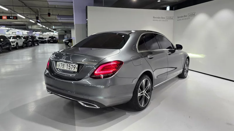 Mercedes-Benz C-Class