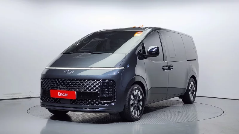 Hyundai Staria