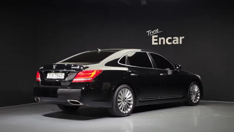 Hyundai Equus