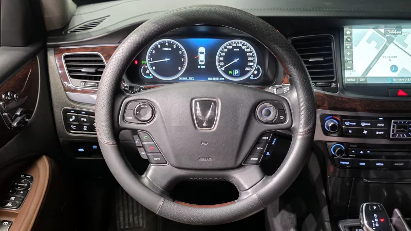 Hyundai Equus