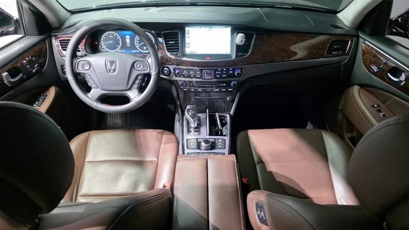 Hyundai Equus