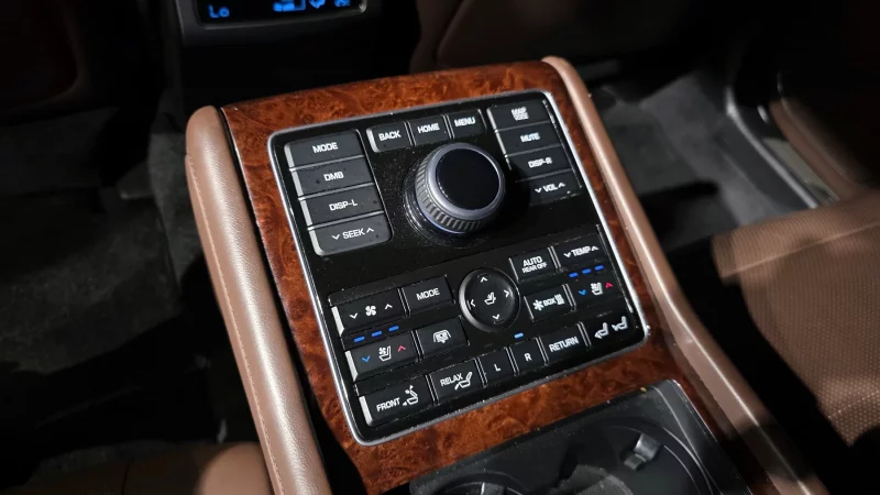Hyundai Equus