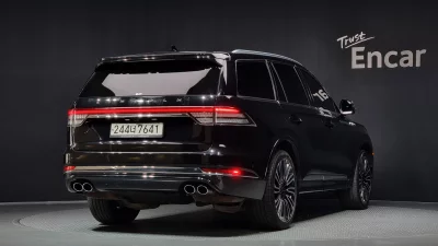 Lincoln AVIATOR