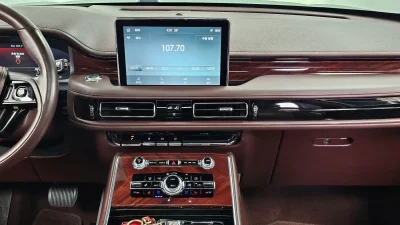 Lincoln AVIATOR