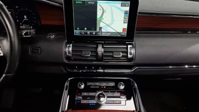 Lincoln NAVIGATOR