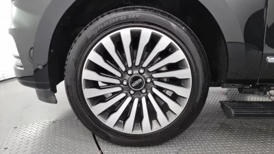 Lincoln NAVIGATOR