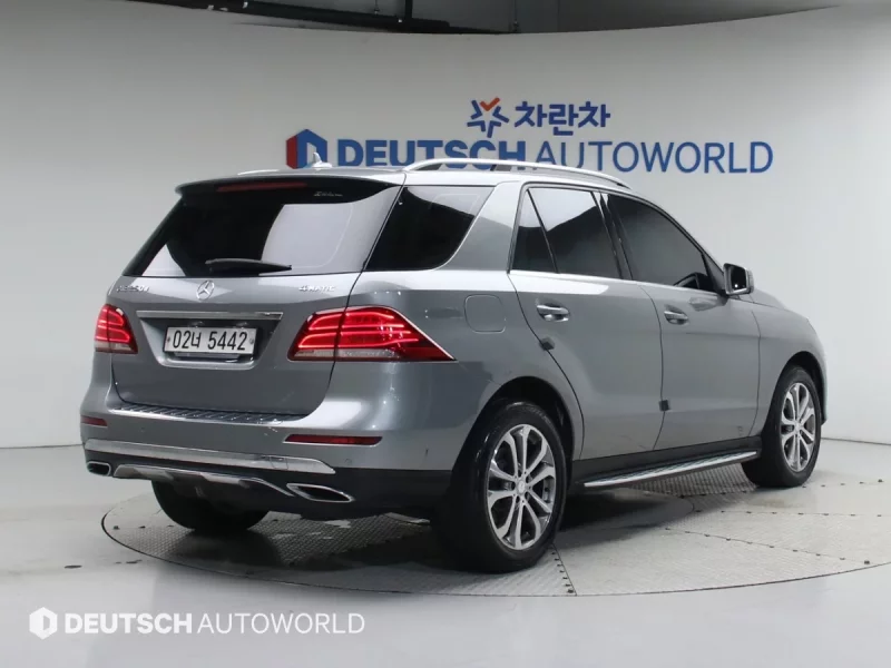 Mercedes-Benz GLE-Class