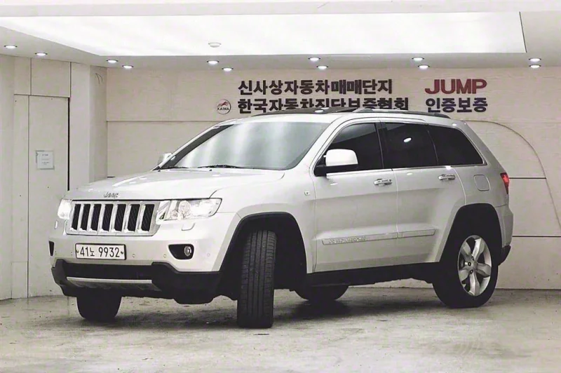 Jeep CHEROKEE