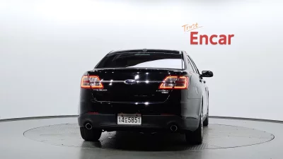 Ford TAURUS