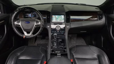 Ford TAURUS