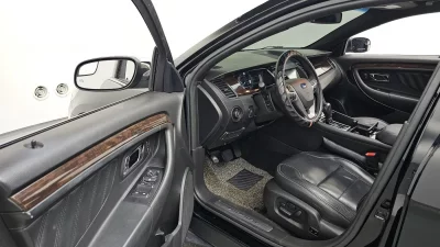 Ford TAURUS