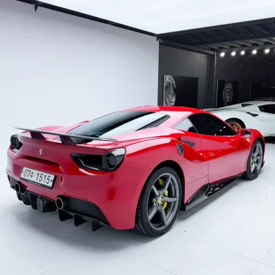 Ferrari 488