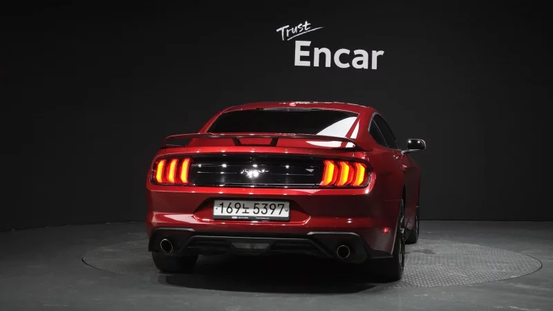 Ford MUSTANG