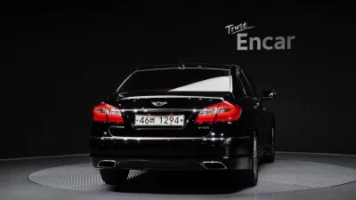 Hyundai Genesis