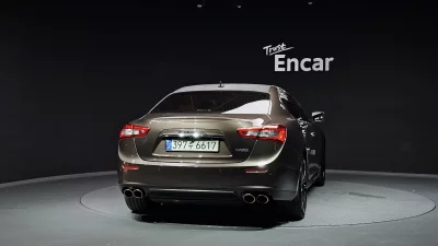 Maserati GHIBLI