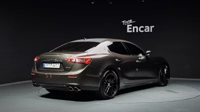 Maserati GHIBLI