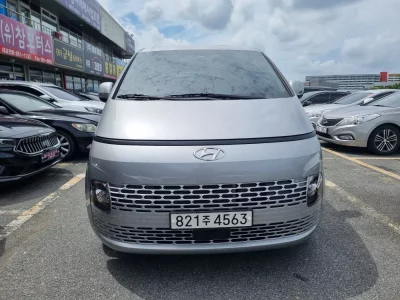 Hyundai Staria