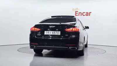 Hyundai Genesis