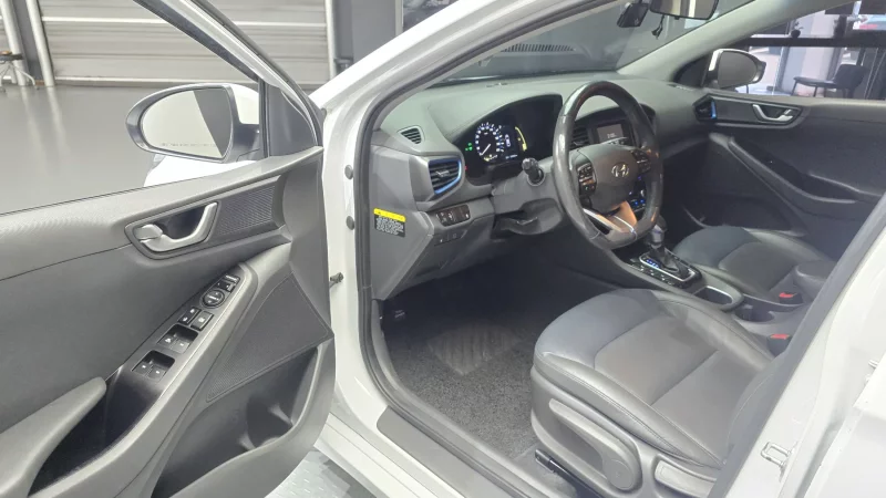 Hyundai Ioniq