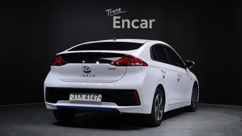 Hyundai Ioniq