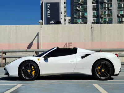 Ferrari 488